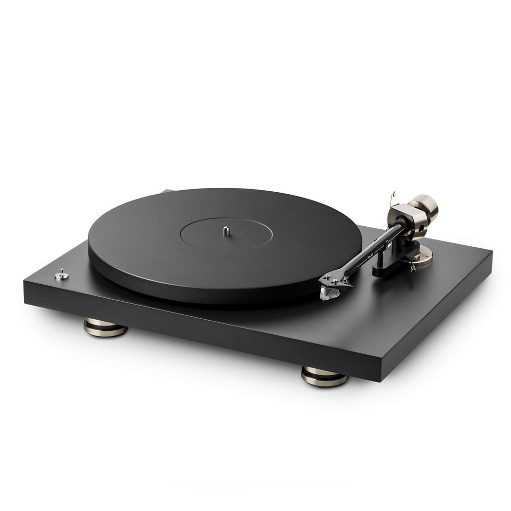 Pro-Ject Debut Carbon Pro Turntable — Chisholm TV & Stereo
